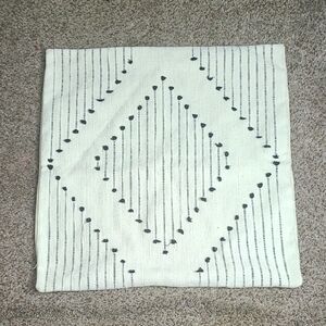 Geometric Patterned Textile Pillow Cove